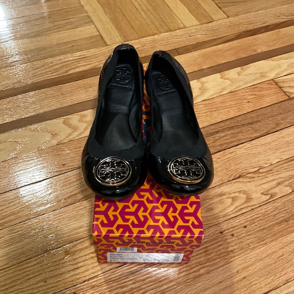 Brand New Tory Burch Black Patent Leather Ballet Flats Size 8 1/2